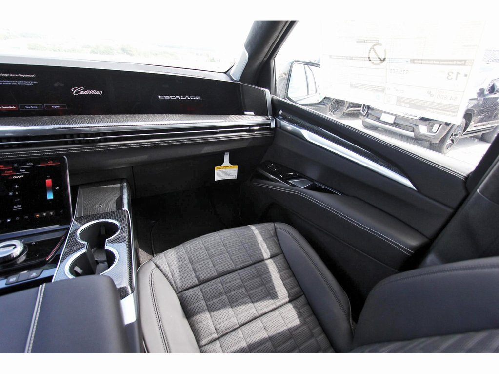New 2026 Cadillac Escalade V w/ LPO, ONYX Package AWD/4WD image 10
