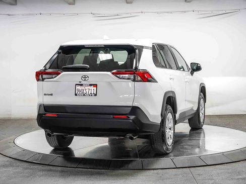 Certified 2023 Toyota RAV4 LE FWD image 5
