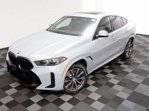 New 2026 BMW X6 xDrive40i image 2