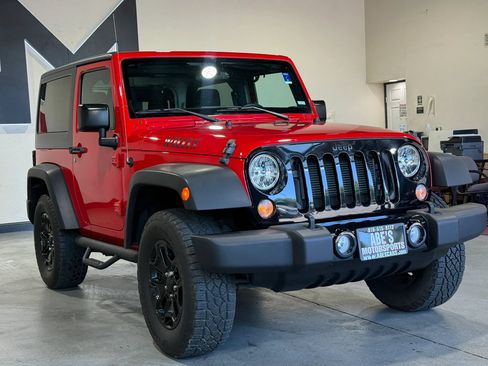 Used 2016 Jeep Wrangler Sport AWD/4WD image 2