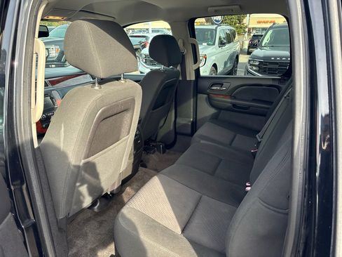 Used 2013 Chevrolet Avalanche LS image 12