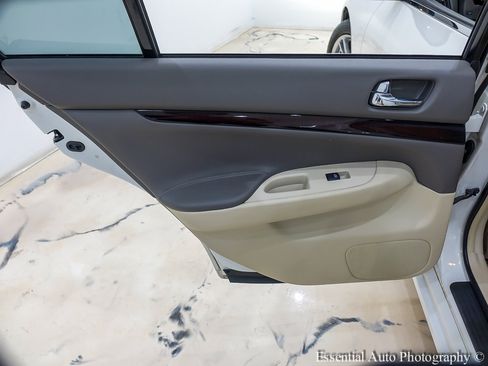 Used 2011 INFINITI G37 x Sedan w/ Premium Pkg image 27