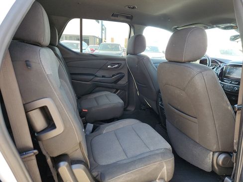 Used 2023 Chevrolet Traverse LT image 14