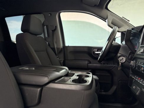 Used 2020 Chevrolet Silverado 1500 Custom w/ Custom Value Package image 20