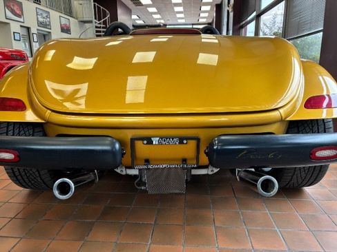 Used 2002 Chrysler Prowler RWD image 16