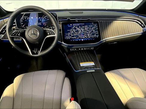 New 2026 Mercedes-Benz E 350 4MATIC Sedan image 7
