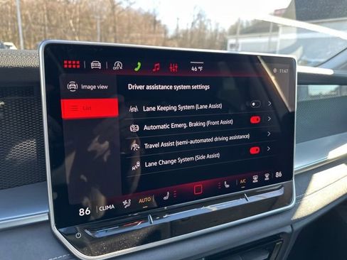 New 2026 Volkswagen Tiguan SE AWD/4WD image 17