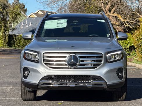 New 2026 Mercedes-Benz GLB 250 image 8