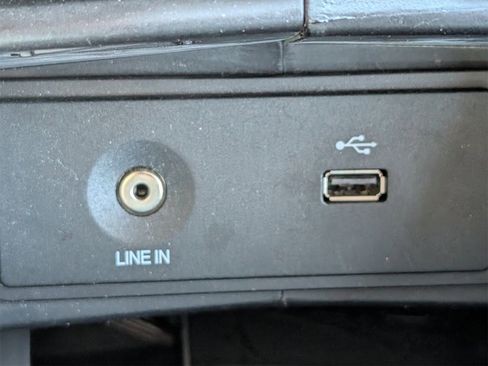 Used 2015 Ford Fusion SE w/ Equipment Group 202A image 19