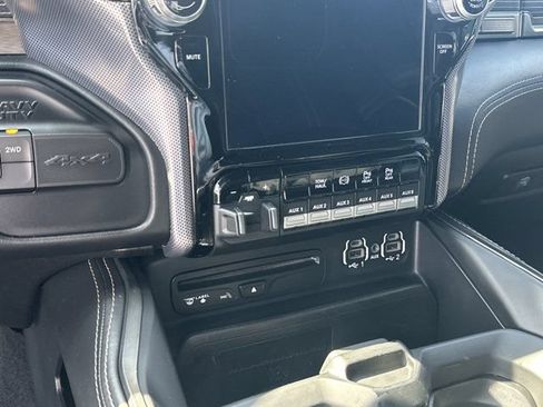Used 2019 RAM 2500 Limited AWD/4WD image 32