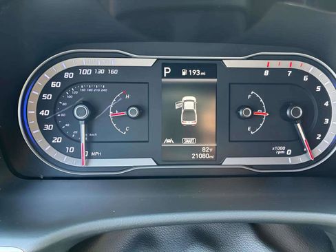 Certified 2024 Hyundai Santa Cruz SEL FWD image 9