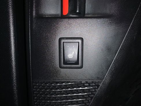 Used 2020 Chrysler Pacifica Limited image 17