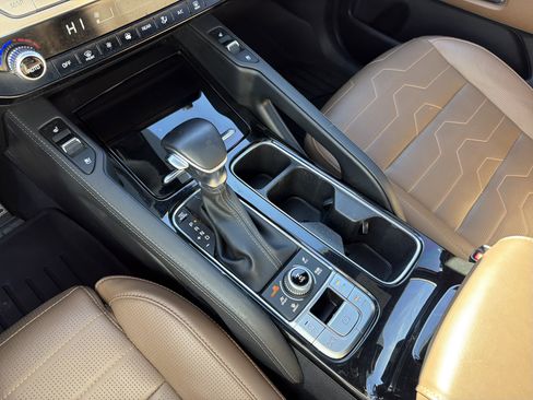 Used 2022 Kia Telluride SX w/ SX Prestige Package image 30