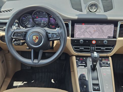 Certified 2026 Porsche Macan AWD/4WD image 26