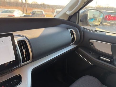 Used 2025 Ford Expedition Max Active image 18