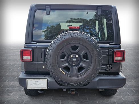 Used 2019 Jeep Wrangler Unlimited Sport image 3