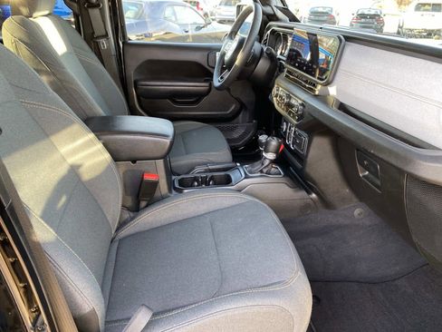 Certified 2025 Jeep Wrangler Sport S image 21
