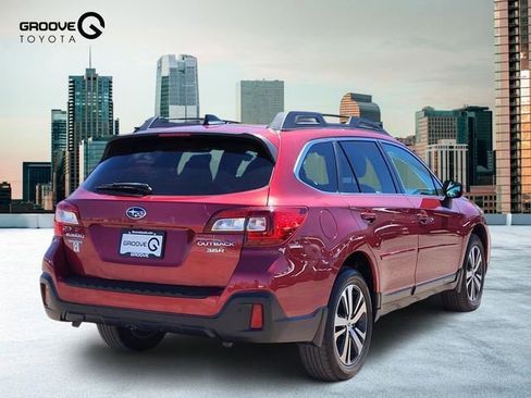 Used 2018 Subaru Outback 3.6R Limited AWD/4WD image 6