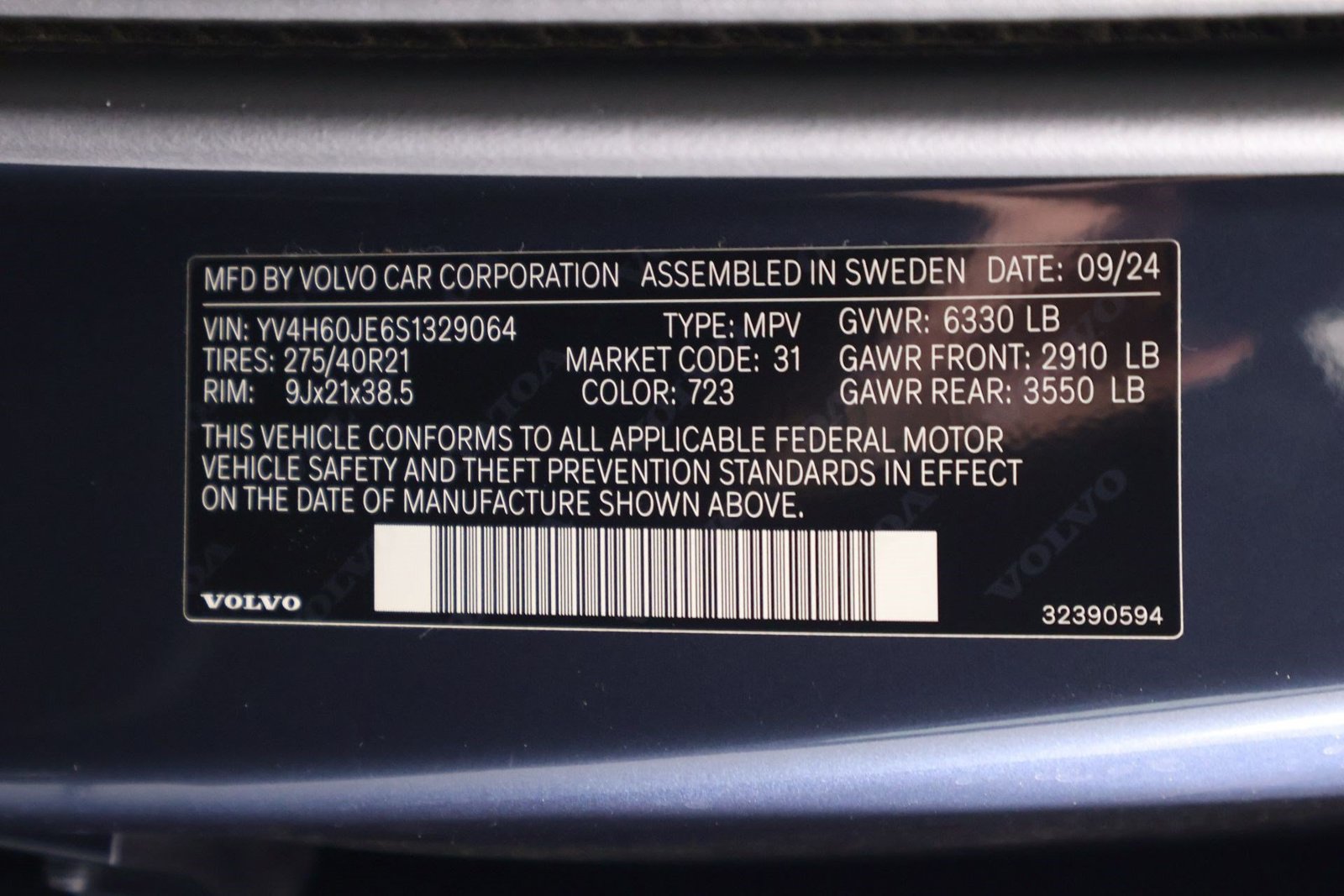 Used 2025 Volvo XC90 T8 Plus AWD/4WD image 16