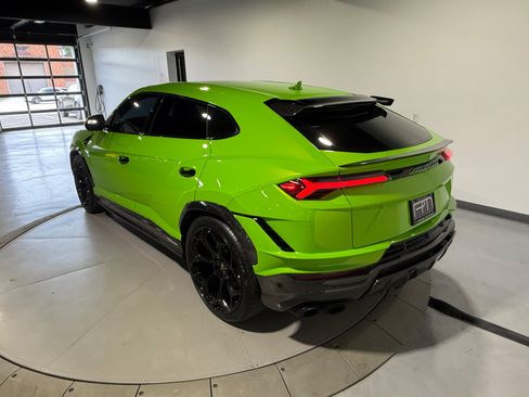 Used 2024 Lamborghini Urus Performante AWD/4WD image 27