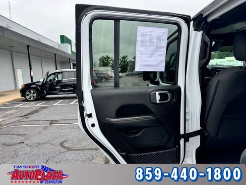 Used 2026 Jeep Wrangler Unlimited Sahara AWD/4WD image 47