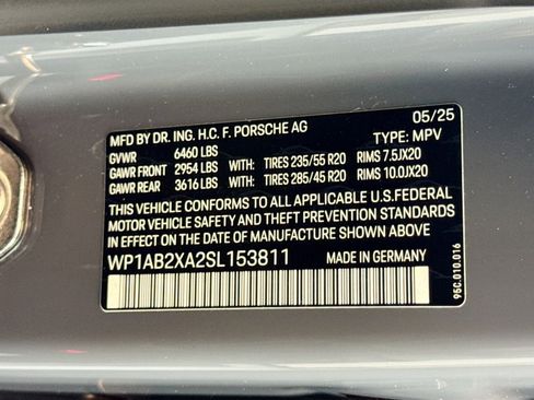 Certified 2025 Porsche Macan 4S Electric image 27