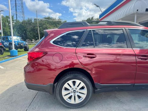 Used 2017 Subaru Outback 2.5i Premium w/ Popular Package #2 AWD/4WD image 34