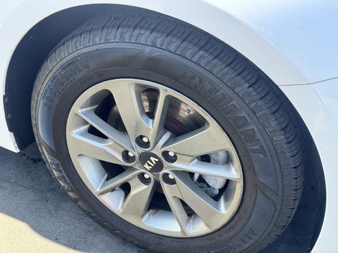 Used 2016 Kia Optima LX FWD image 20