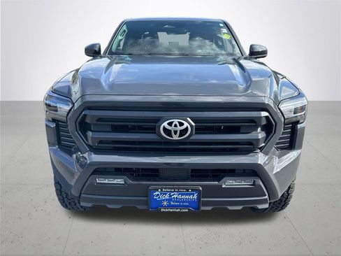 Used 2025 Toyota Tacoma SR5 image 3