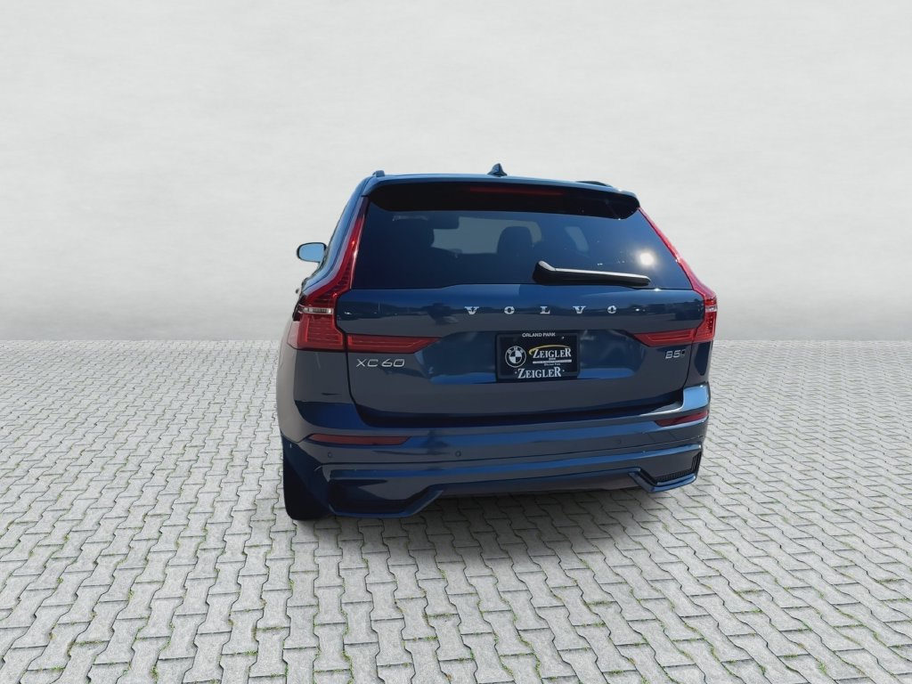 Used 2025 Volvo XC60 B5 Plus AWD/4WD image 7