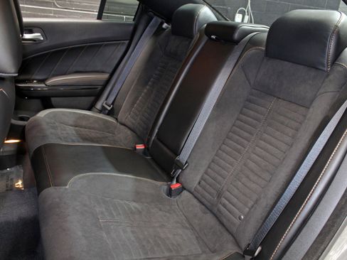 Used 2018 Dodge Charger R/T RWD image 43