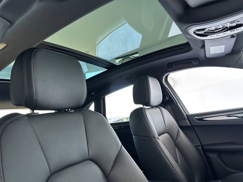 Used 2025 Porsche Macan image 19