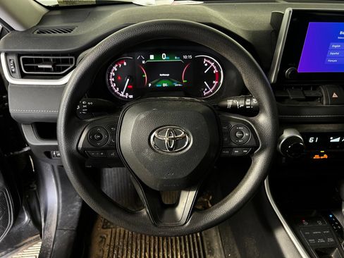 Used 2024 Toyota RAV4 XLE AWD/4WD image 9
