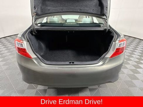Used 2014 Toyota Camry LE FWD image 34