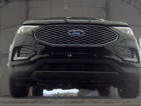 Used 2024 Ford Edge SEL w/ Convenience Package AWD/4WD image 3