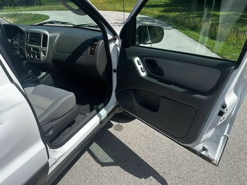 Used 2007 Ford Escape XLT FWD image 17