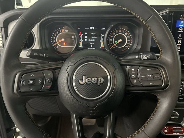 Used 2024 Jeep Gladiator Sport AWD/4WD image 11