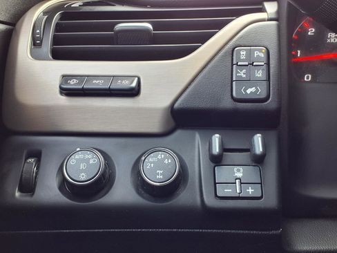 Used 2015 GMC Yukon Denali image 21