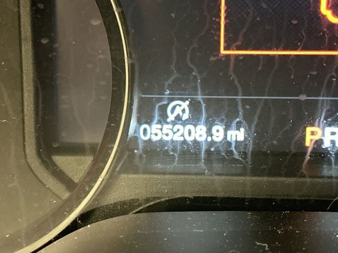 Used 2019 Ford F150 Lariat w/ Equipment Group 502A Luxury AWD/4WD image 19