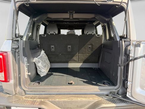 Used 2023 Ford Bronco Black Diamond w/ Sasquatch Package AWD/4WD image 42