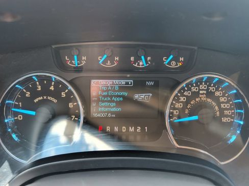 Used 2013 Ford F150 XLT w/ Mid Equipment Group AWD/4WD image 12