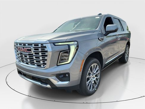 New 2026 GMC Yukon Denali w/ Denali Reserve Package AWD/4WD image 2