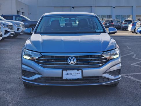 Certified 2019 Volkswagen Jetta S w/ Driver Assistance Package image 9