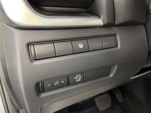 Used 2023 Nissan Rogue SV AWD/4WD image 31