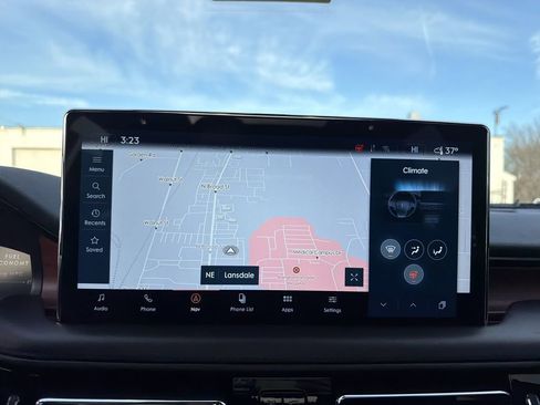 Certified 2023 Lincoln Nautilus Reserve w/ Equipment Group 202A image 24