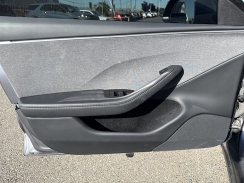 Used 2025 Tesla Model 3 Long Range RWD image 11