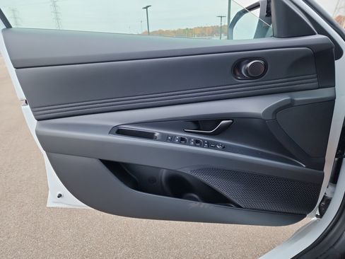 New 2026 Hyundai Elantra Sport image 8