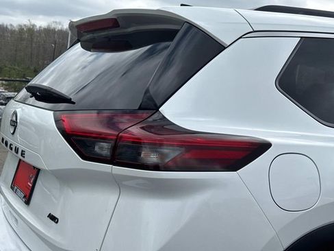 New 2026 Nissan Rogue SV image 12