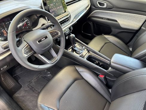 Certified 2022 Jeep Compass Latitude image 10