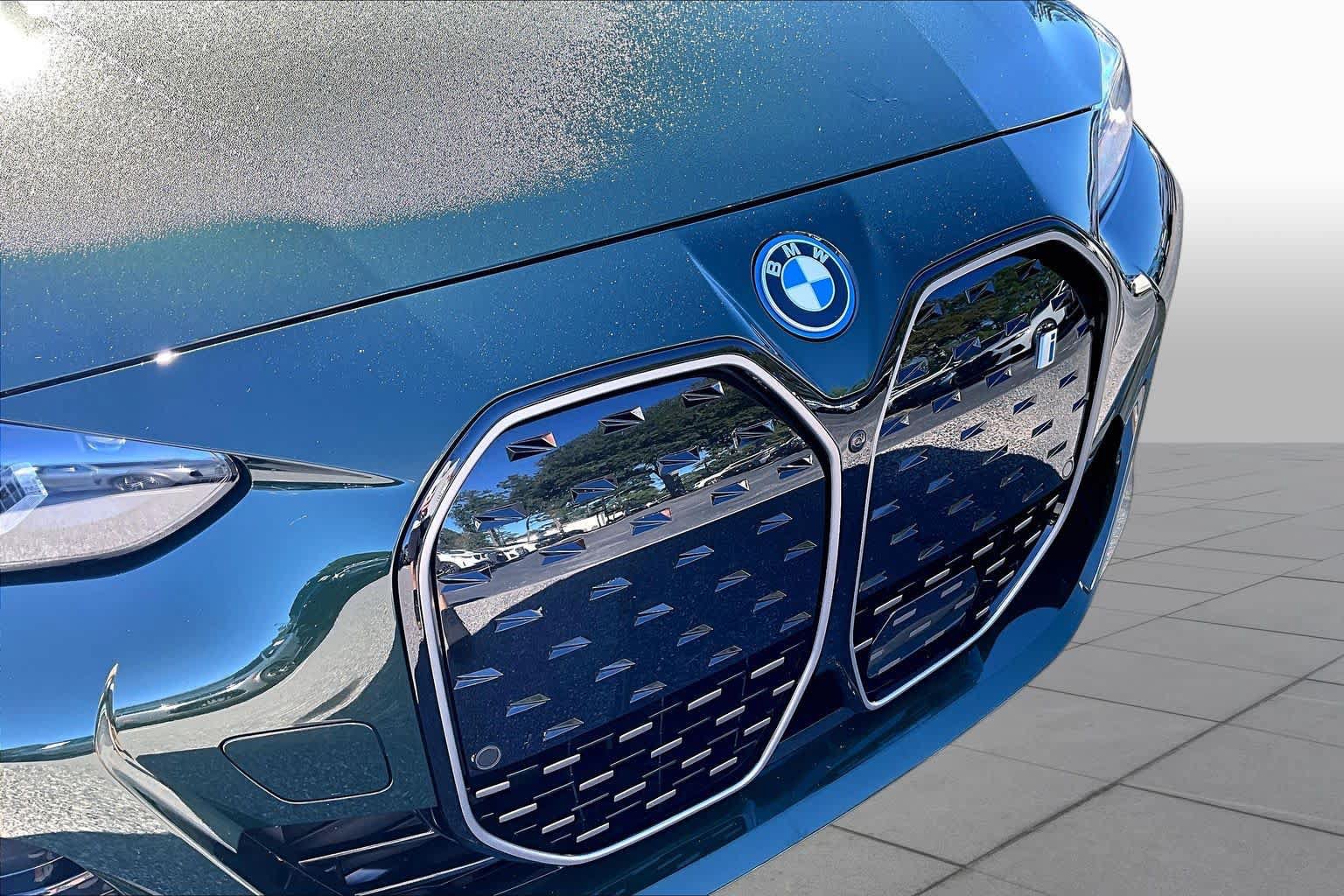Used 2024 BMW i4 eDrive40 w/ M Sport Package RWD image 29